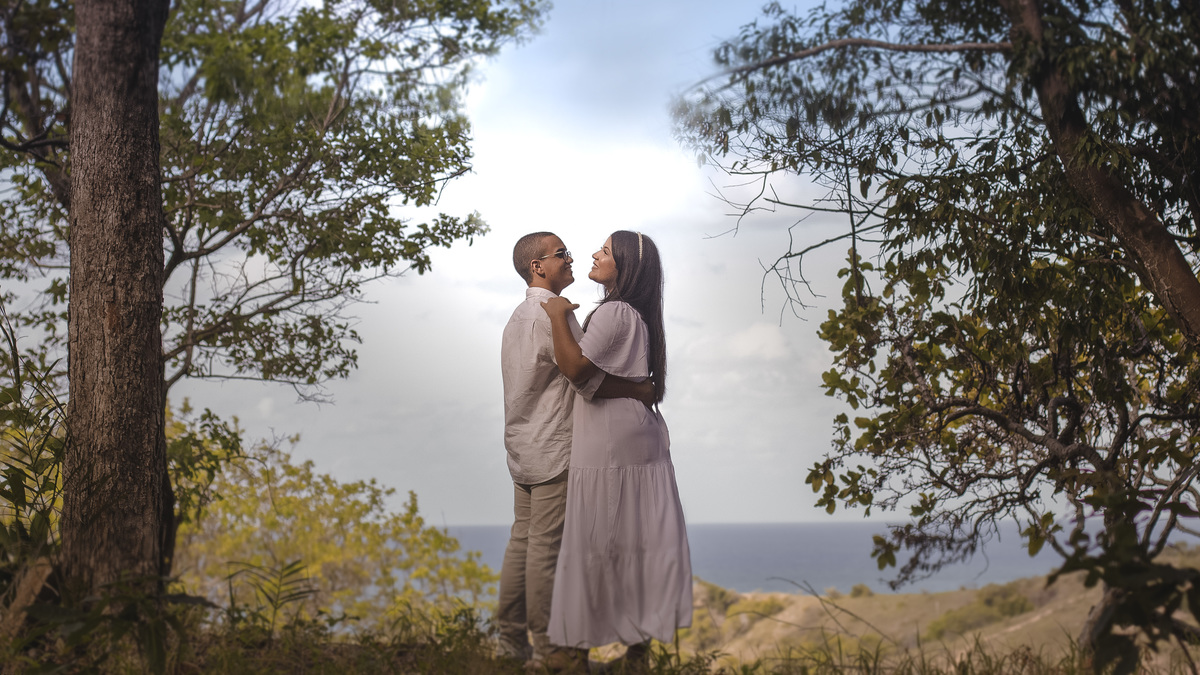 Pré-Wedding Vitória e Matheus - Vila de Nazaré - Ruínas, ensaio casal nas ruínas da igreja de nazaré, praia de suape, praia de gaibu, cabo de santo agostinho. Ensaio Pré-Wedding realizado na cidade do Cabo de Santo Agostinho, Suape - Vila de Nazaré.