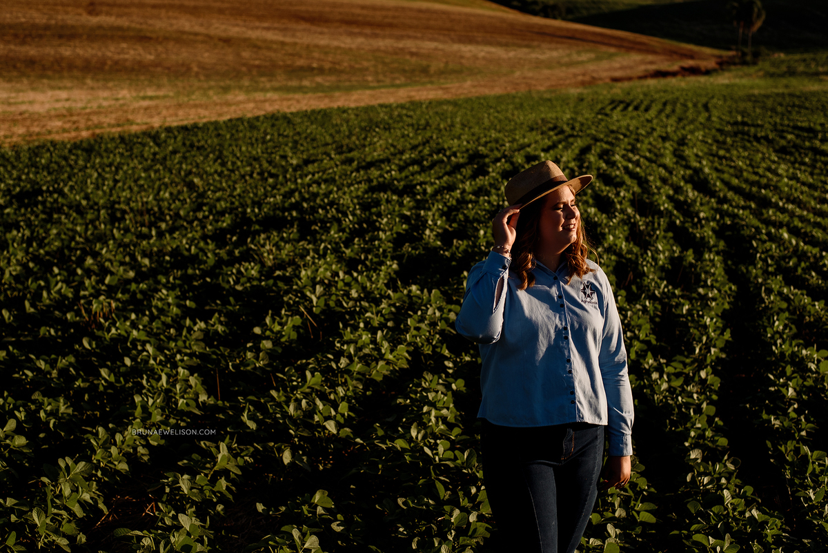 ensaio formatura fotografia agronomia foto formanda bruna e welison