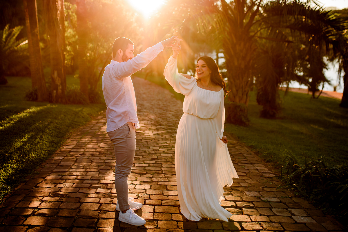 ensaio pré casamento externo casal foto bruna e welison lago das palmeiras