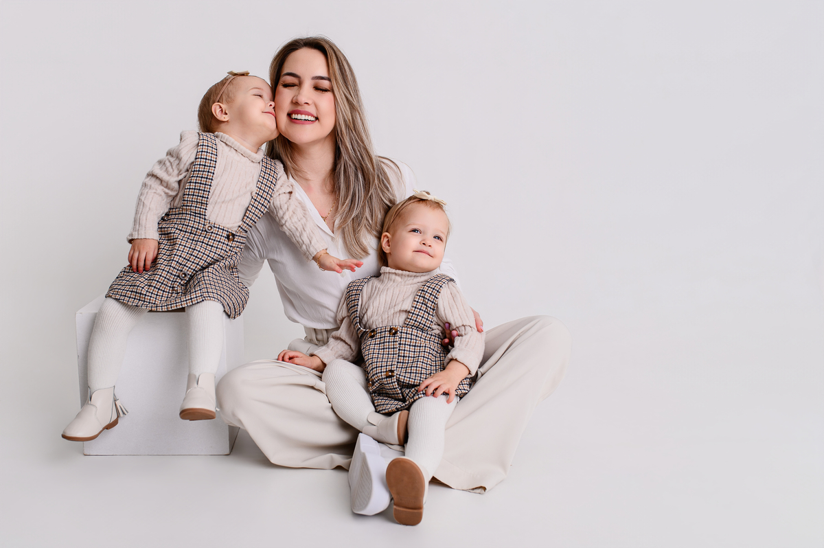ensaio familia estudio bruna e welison atemporal clean minimal nao me toque tapera espumoso