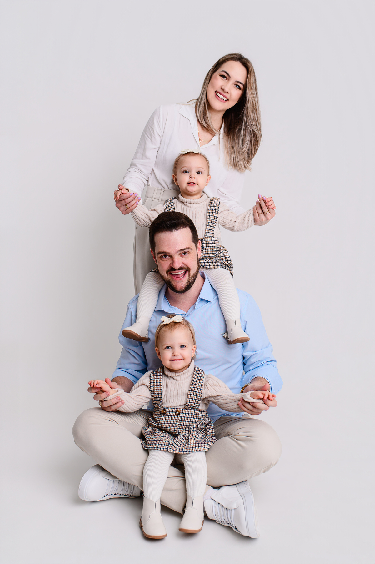 ensaio familia estudio bruna e welison atemporal clean minimal nao me toque tapera espumoso