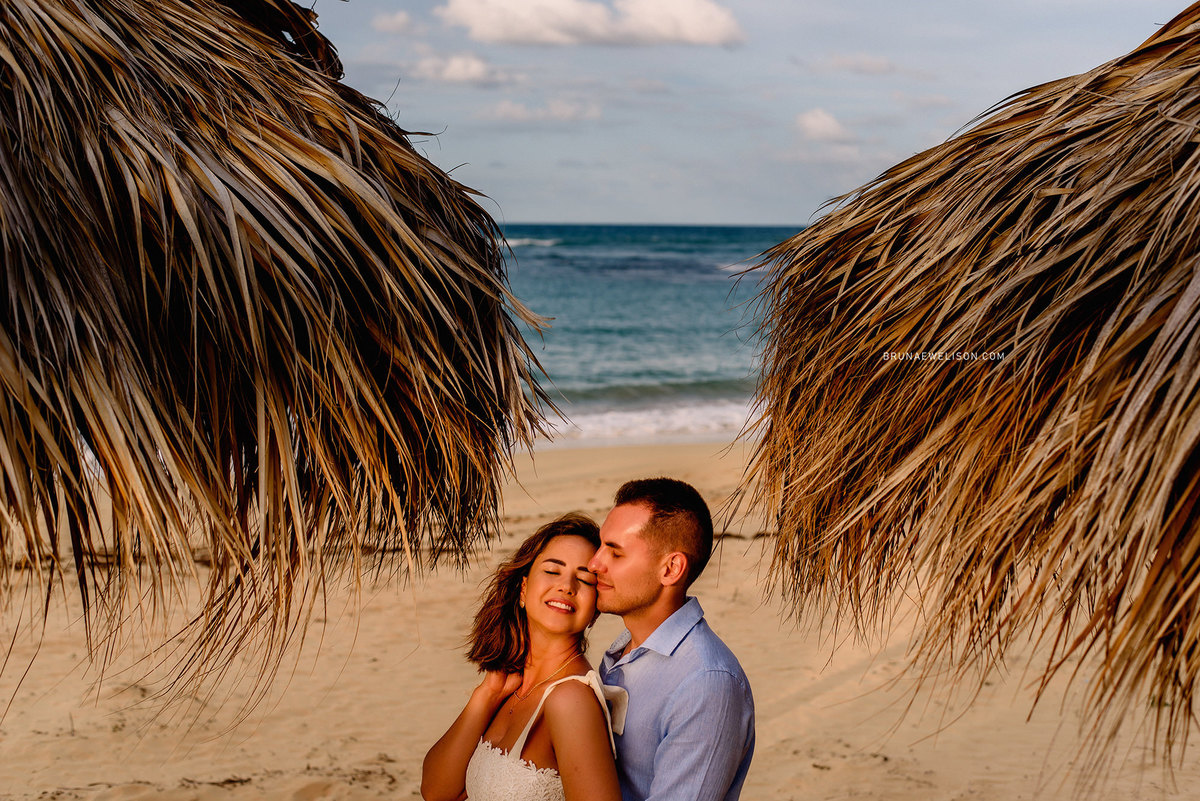 ensaio casal fotografia bruna e welison punta cana pre casamento tapera espumoso nao me toque praia fotos externo destination wedding book casal caribe mar 