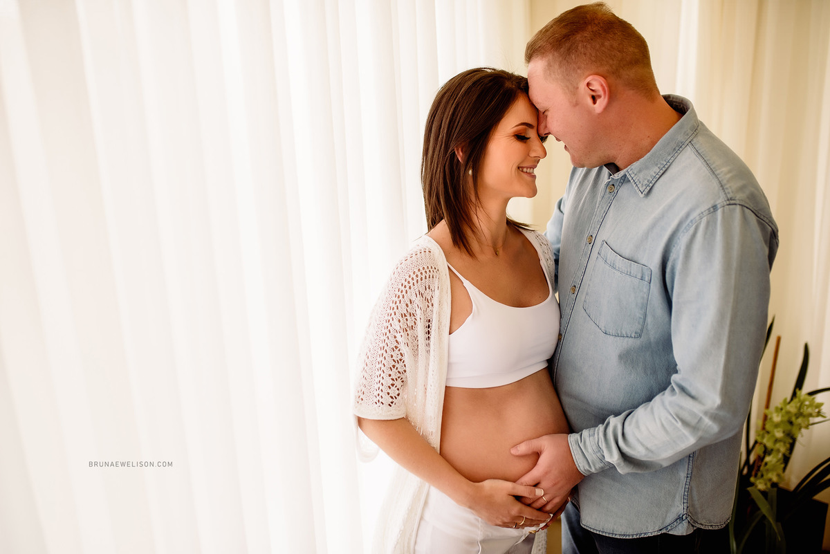 ensaio-gestante-fotografia-nao-me-toque-lagoa-dos-tres-cantos-foto-fotografo-bruna-e-welison-tapera-victor-graeff