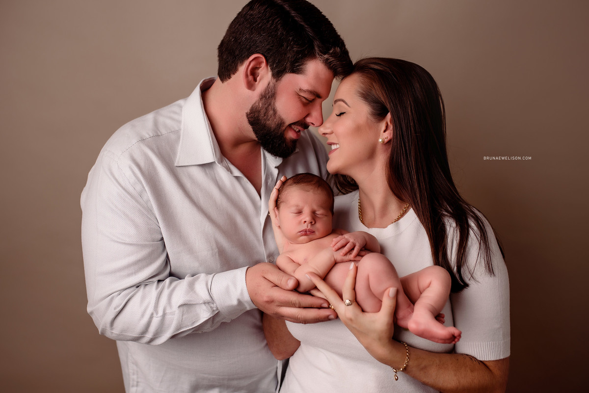 ensaio newborn fotografia bruna e welison nao me toque espumoso mari cavalli fotografo