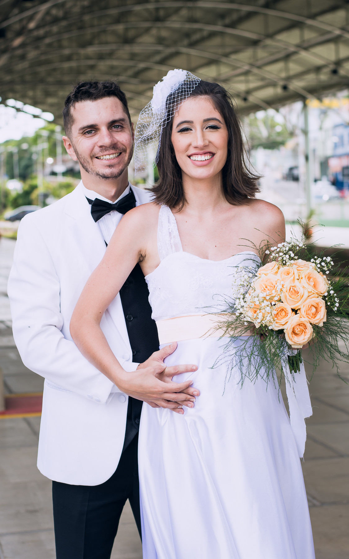 Ensaio pós-casamento realizado na estação de trem em Louveira, SP