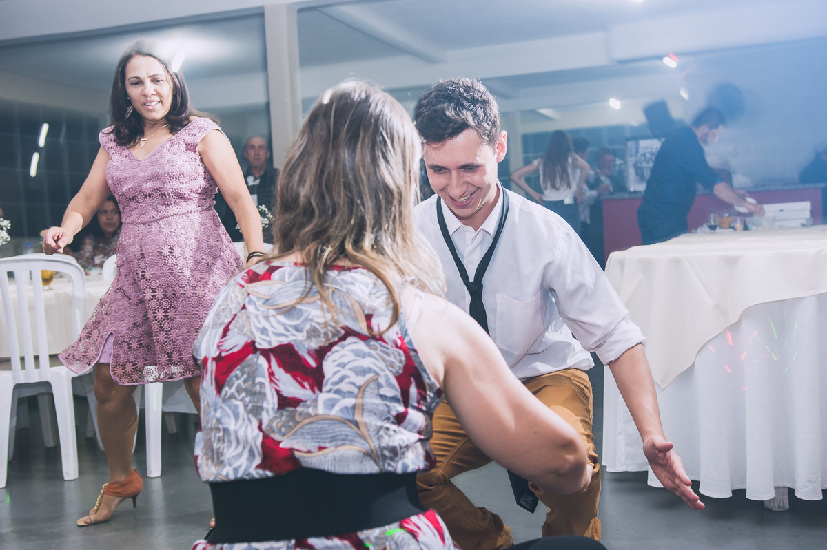 Momentos espontâneos na festa de casamento