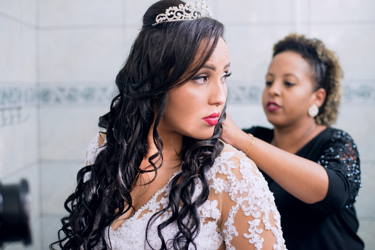 Tiara e vestido de noiva, Classic Rigor Noivas e Festas, Jundiaí, São Paulo