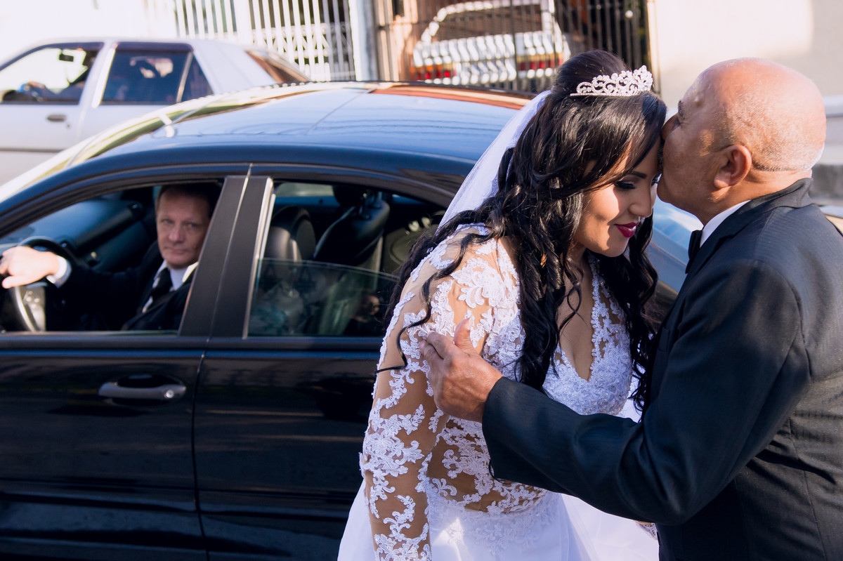 Fotografia espontânea na chegada da noiva na paróquia sagrado coração de jesus, Jundiaí, São Paulo