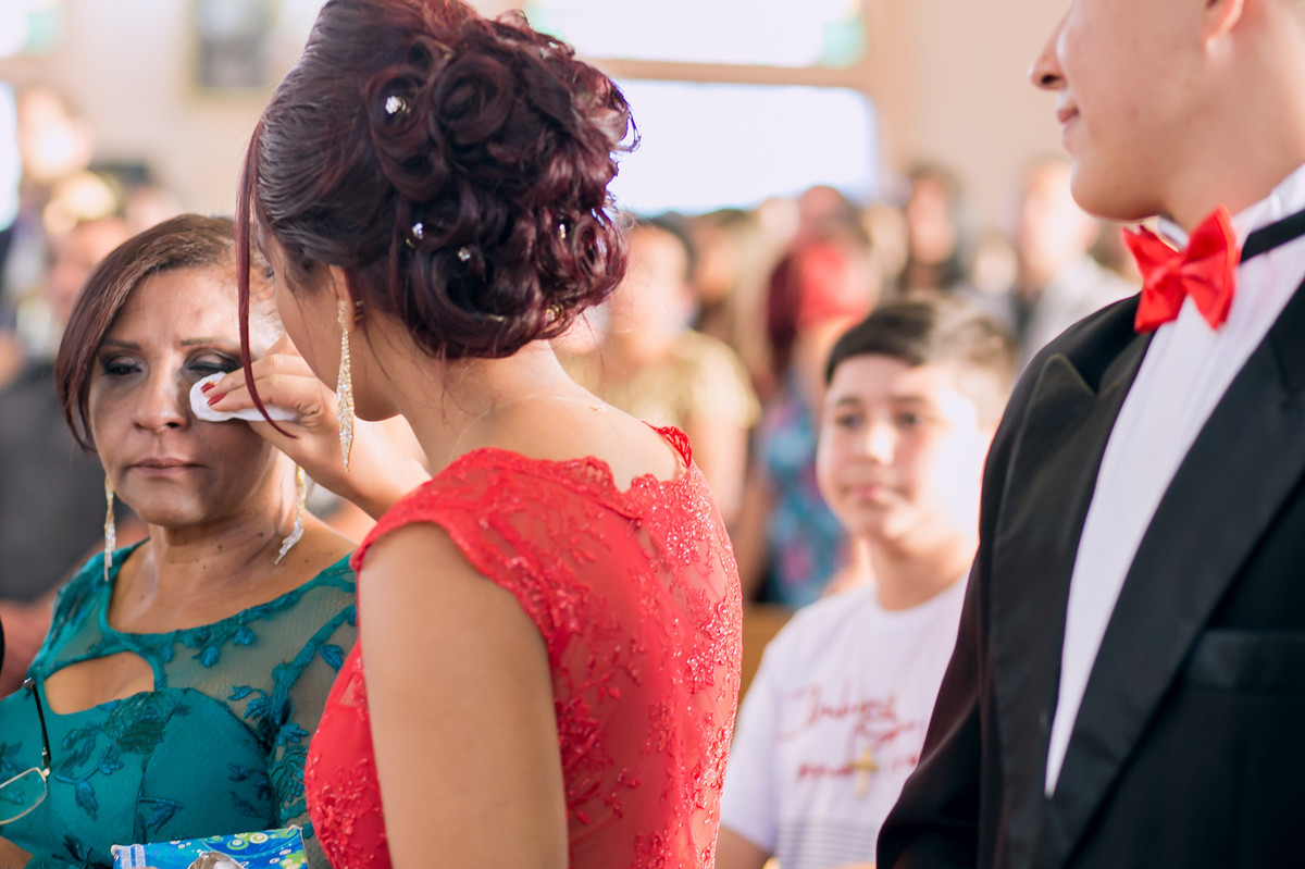 Fotografia espontânea durante celebração de casamento