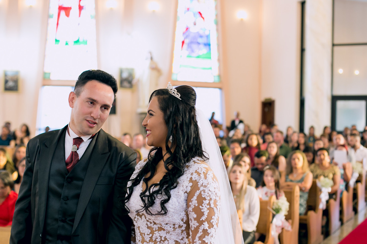 Fotografia espontânea durante celebração de casamento na paróquia sagrado coração de jesus, Jundiaí, São Paulo