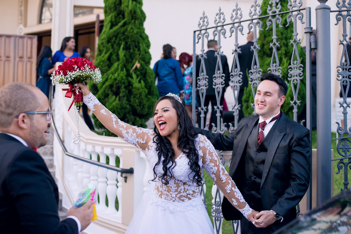 Fotografia espontânea na saída da igreja sagrado coração de jesus, Jundiaí, São Paulo