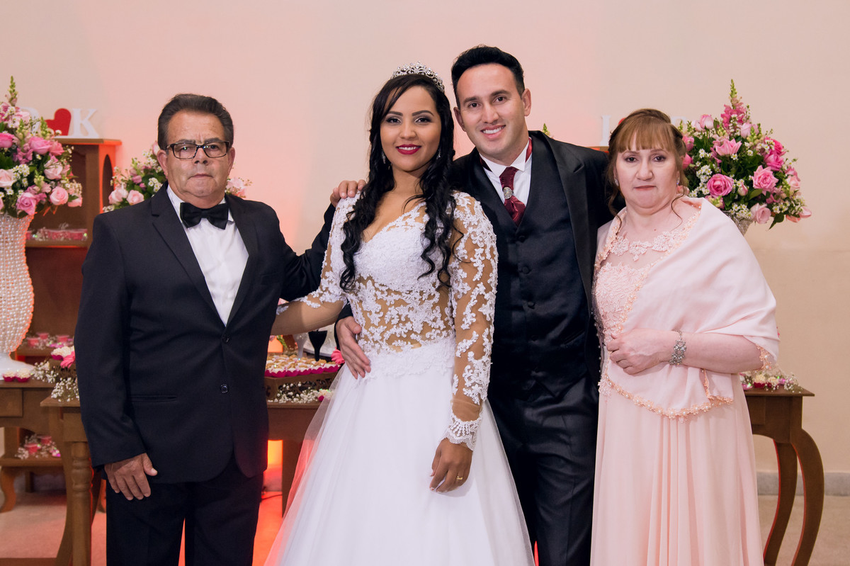 Fotografia tradicional na mesa do bolo no espaço Mallavazi Festas e Buffet, Jundiaí, São Paulo