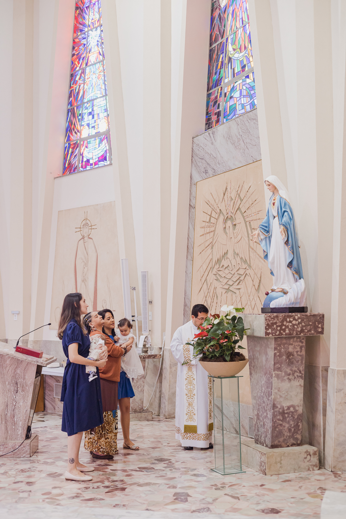 FOTOGRAFIA DE BATISMO, IGREJA CATOLICA, PAROQUIA SÃO JOÃO BATISTA, JUNDIAI, SÃO PAULO