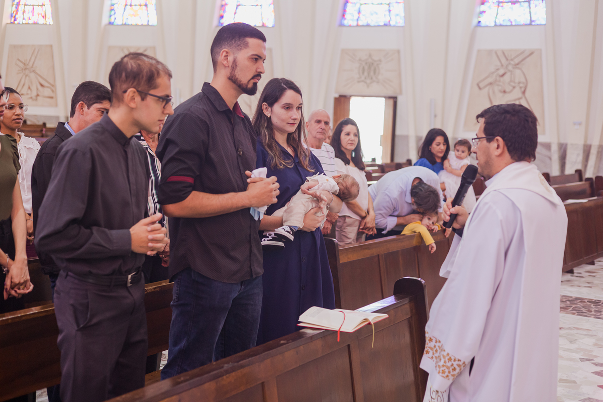 FOTOGRAFIA DE BATISMO, IGREJA CATOLICA, PAROQUIA SÃO JOÃO BATISTA, JUNDIAI, SÃO PAULO