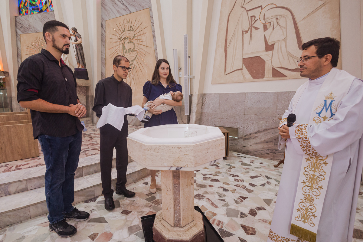 FOTOGRAFIA DE BATISMO, IGREJA CATOLICA, PAROQUIA SÃO JOÃO BATISTA, JUNDIAI, SÃO PAULO