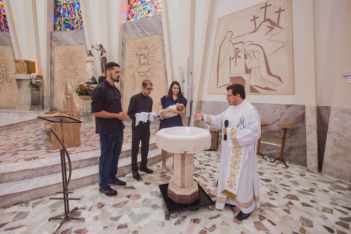 FOTOGRAFIA DE BATISMO, IGREJA CATOLICA, PAROQUIA SÃO JOÃO BATISTA, JUNDIAI, SÃO PAULO