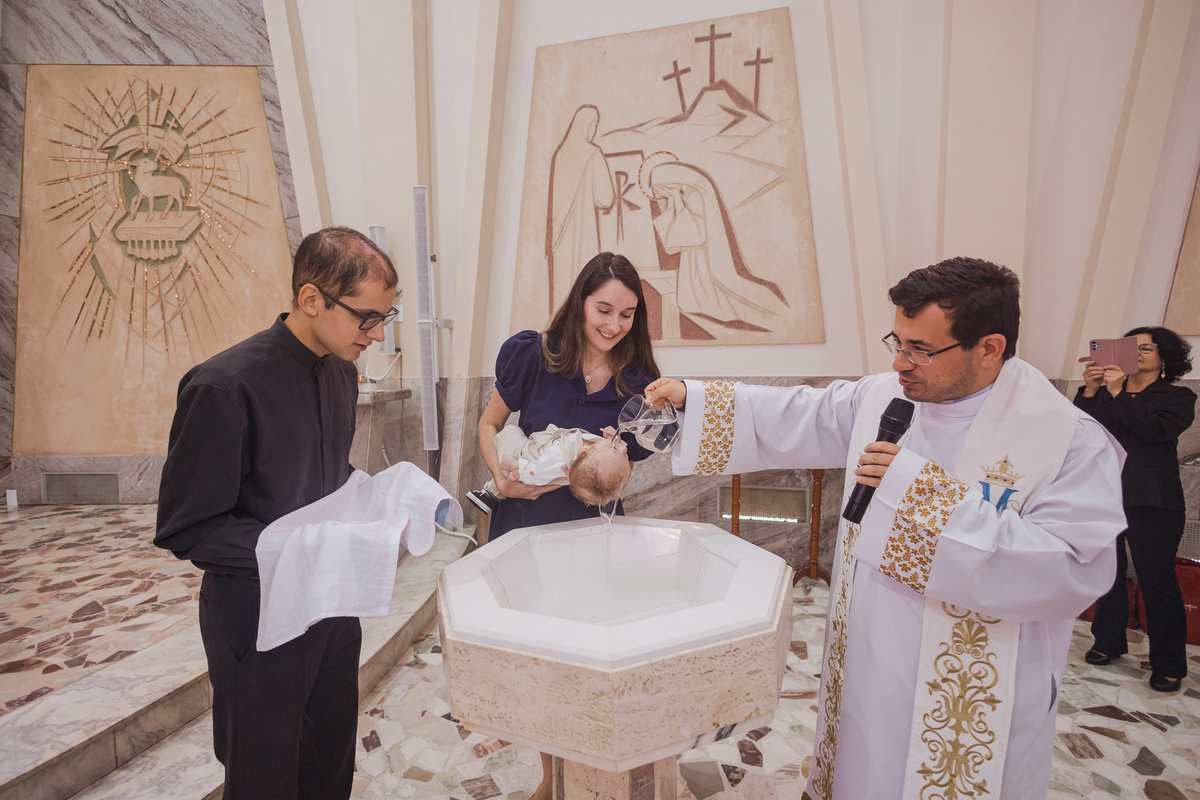 FOTOGRAFIA DE BATISMO, IGREJA CATOLICA, PAROQUIA SÃO JOÃO BATISTA, JUNDIAI, SÃO PAULO