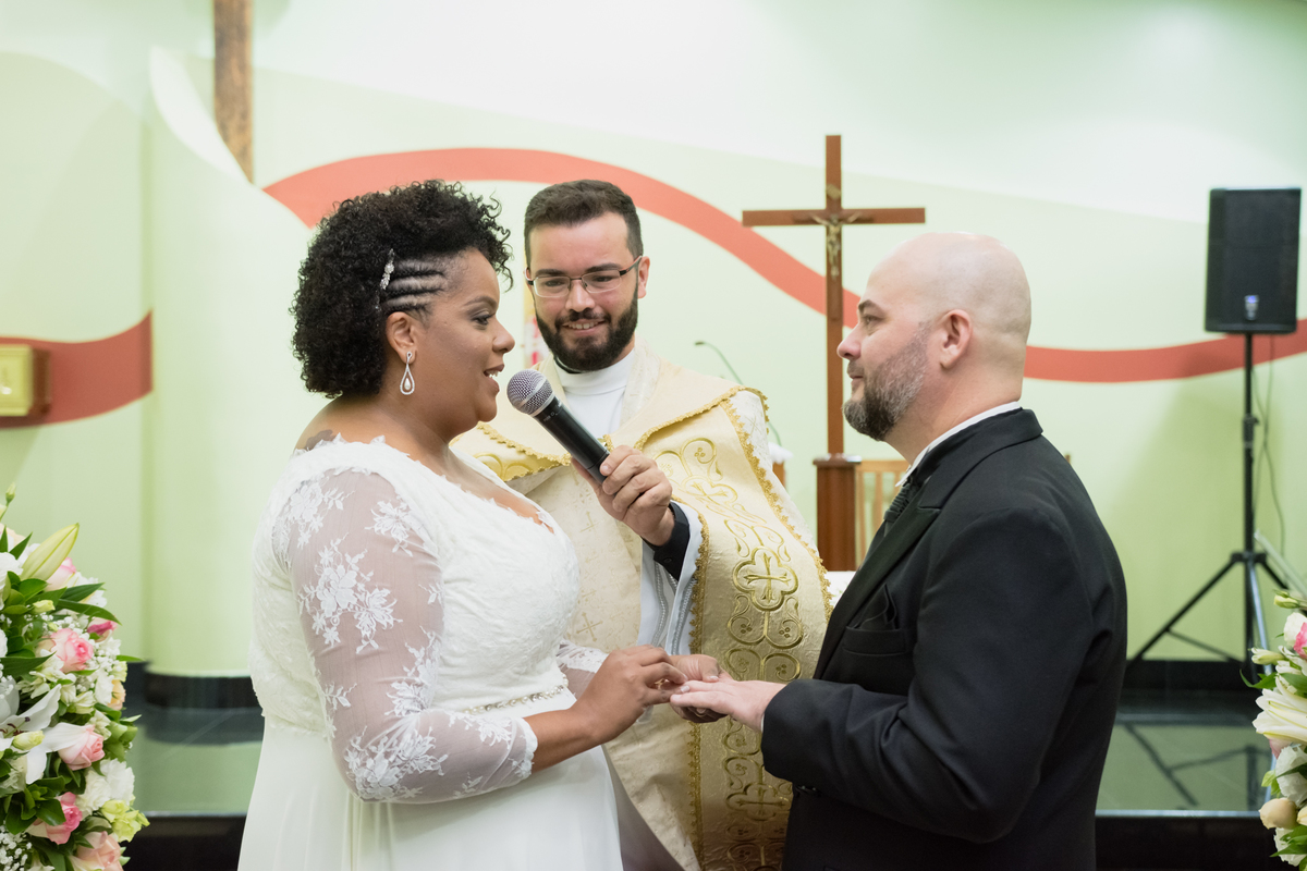 Fotografia de casamento, momento da troca das aliança