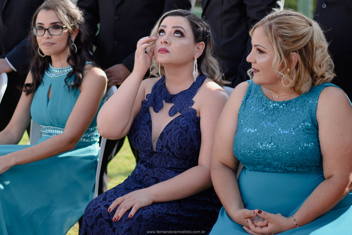 FOTO ESPONTÂNEA DURANTE CERIMÔNIA DE CASAMENTO, CERIMÔNIA DE CASAMENTO AO AR LIVRE, CHÁCARA JUNDIAÍ, CASAMENTO EM JUNDIAÍ, SÃO PAULO