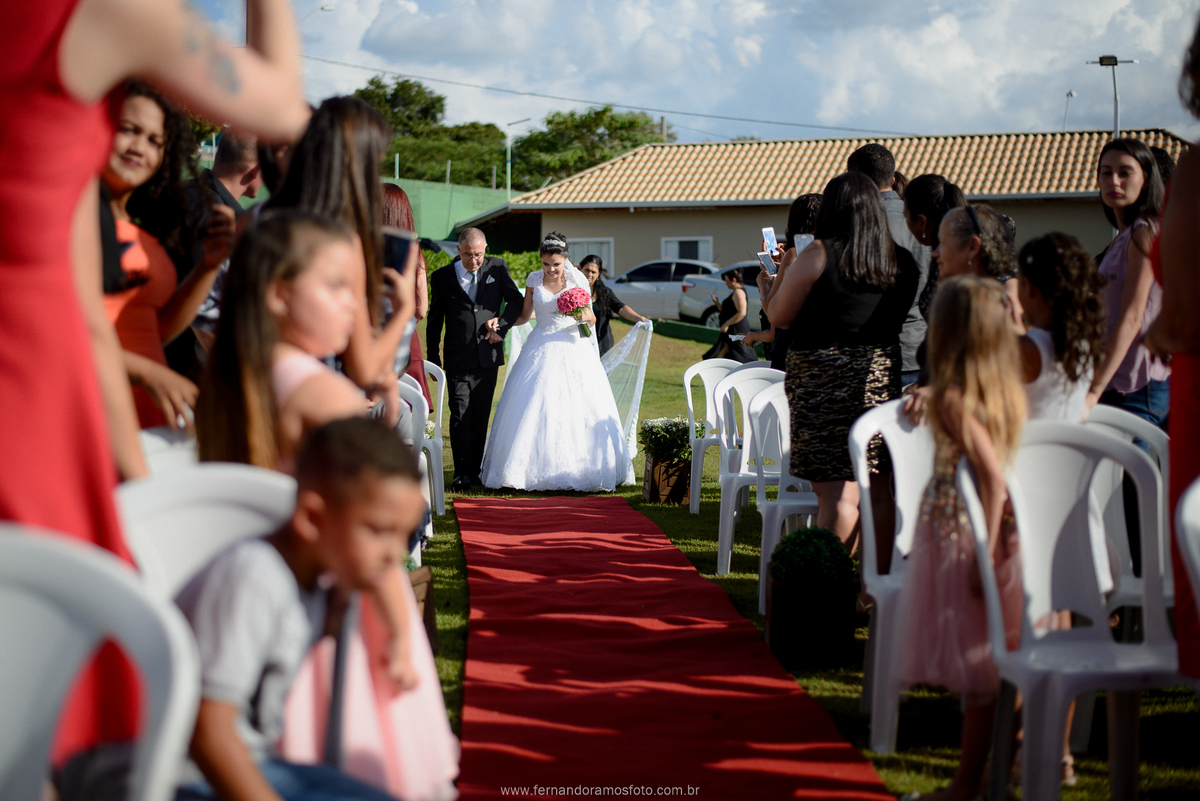 ENTRADA DA NOIVA, CERIMÔNIA DE CASAMENTO AO AR LIVRE, CHÁCARA JUNDIAÍ, CASAMENTO EM JUNDIAÍ, SÃO PAULO