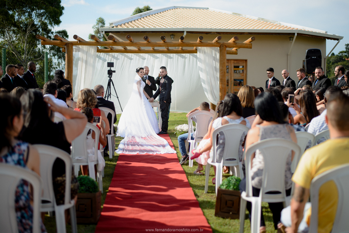 CERIMÔNIA DE CASAMENTO AO AR LIVRE, FOTOGRAFIA ESPONTÂNEA DE CASAMENTO, CASAMENTO NA CHÁCARA JUNDIAÍ, CASAMENTO DE DIA, FOTÓGRAFO DE CASAMENTO EM JUNDIAÍ