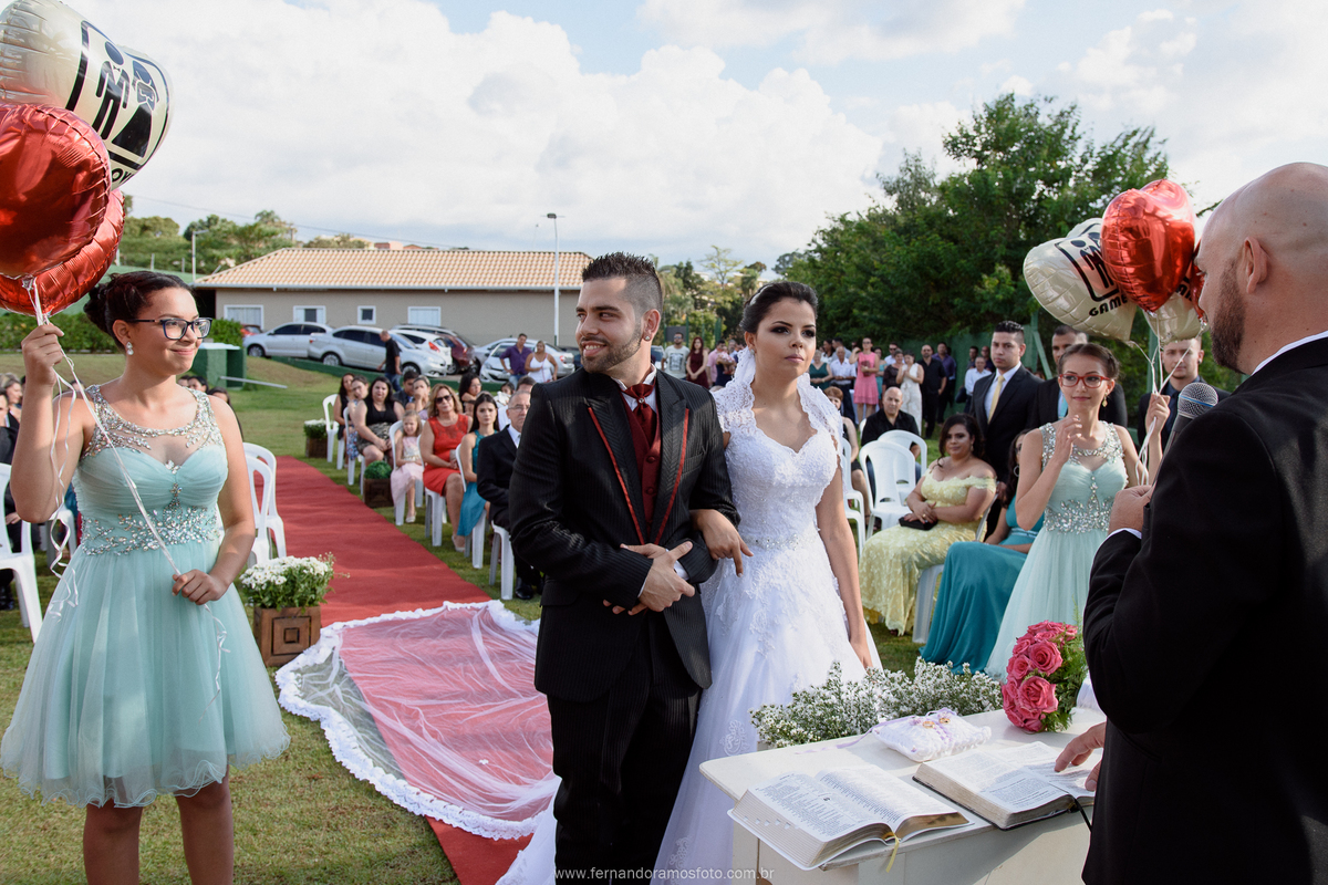 CERIMÔNIA DE CASAMENTO AO AR LIVRE, FOTOGRAFIA ESPONTÂNEA DE CASAMENTO, CASAMENTO NA CHÁCARA JUNDIAÍ, CASAMENTO DE DIA, FOTÓGRAFO DE CASAMENTO EM JUNDIAÍ
