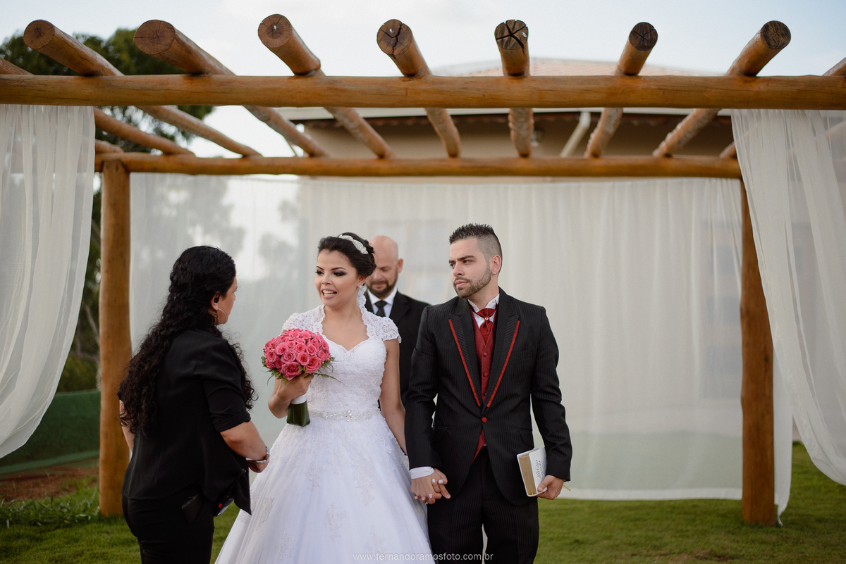  CERIMÔNIA DE CASAMENTO AO AR LIVRE, FOTOGRAFIA ESPONTÂNEA DE CASAMENTO, CASAMENTO NA CHÁCARA JUNDIAÍ, CASAMENTO DE DIA, FOTÓGRAFO DE CASAMENTO EM JUNDIAÍ
