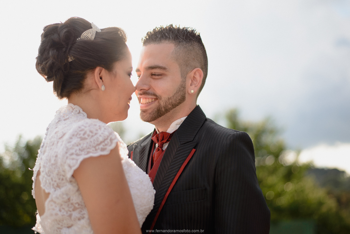 ENSAIO PÓS-CASAMENTO, FOTOGRAFIAS ESPONTÂNEAS, FOTOGRAFIA CRIATIVA, CHÁCARA JUNDIAÍ, CASAMENTO AO AR LIVRE
