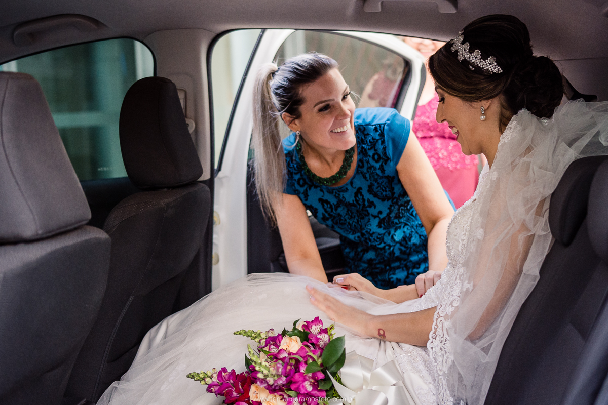 RETRATO DE NOIVA, NOIVA VESTE ATELIÊ SPLENDIDA, BUQUÊ DE FLORES FEITO COM ROSA CHAMPANHE, ALSTROEMERIA REAL COM BOCA DE LEÃO VINHO, TOSH CONCEPT, MAXIME OFFICE TOWER JUNDIAÍ, SÃO PAULO