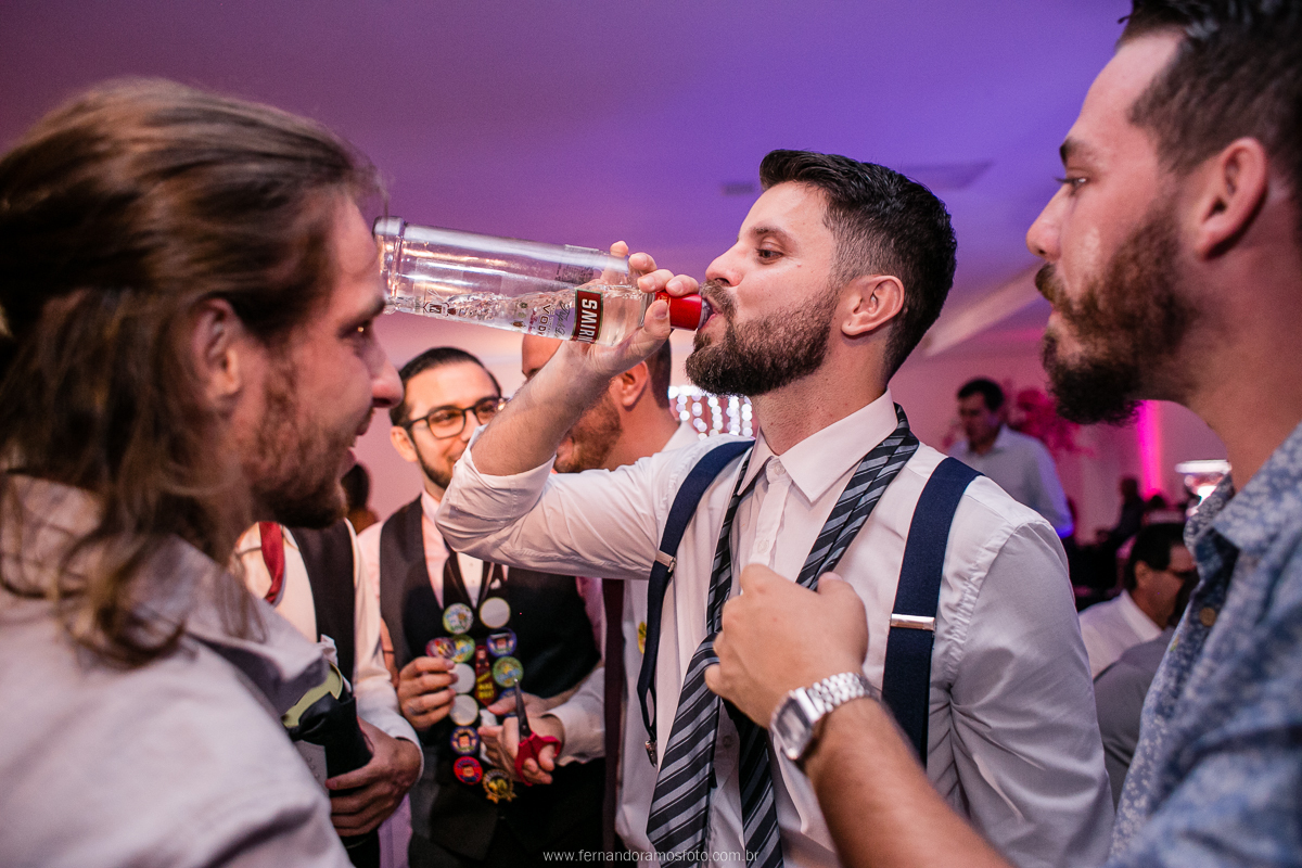 FOTOS ESPONTÂNEAS DURANTE FESTA DE CASAMENTO NO BUFFET SPAZIO MASSIMO, JUNDIAÍ  SÃO PAULO