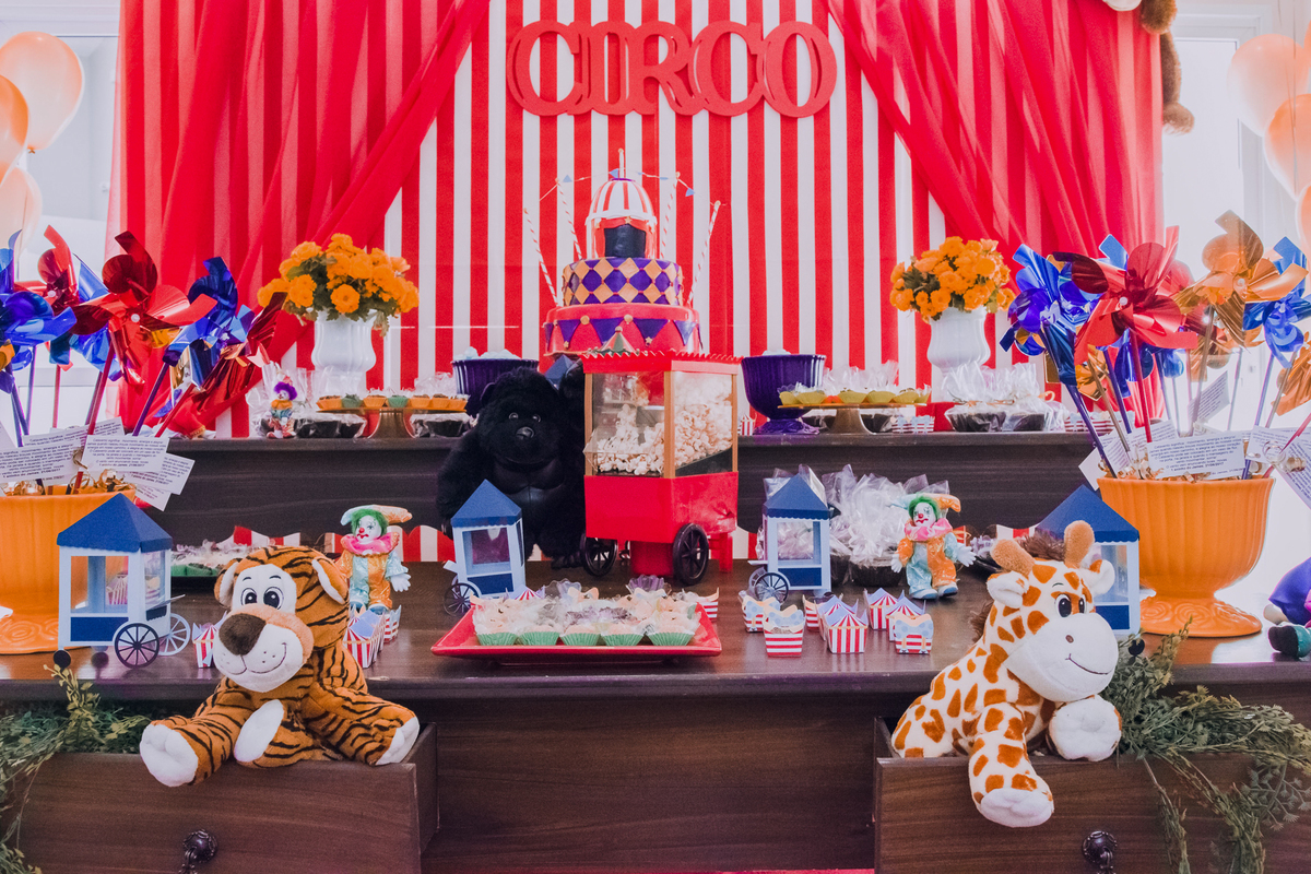 decoração de aniversário, tema circo, decoração de circo, aniversário infantil, aniversário de um ano, aniversário tema mágico, foto aniversário infantil