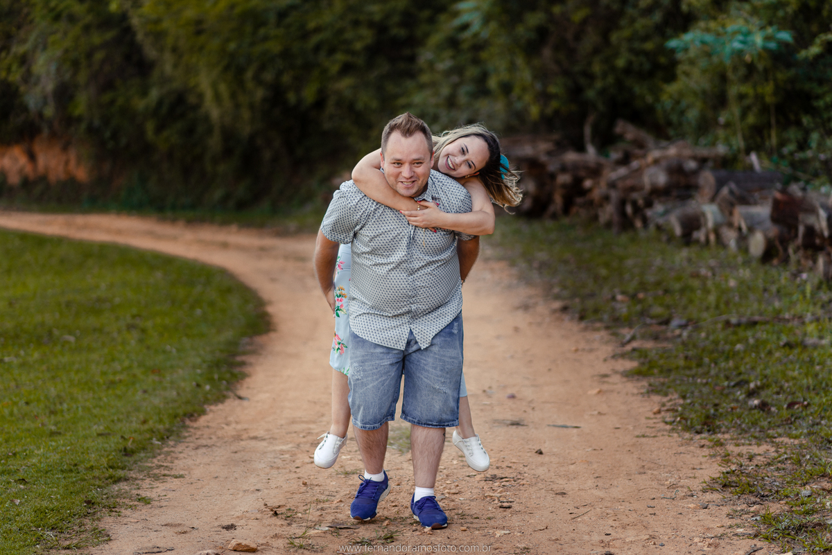 ENSAIO PRÉ-CASAMENTO NA FAZENDA GUAXINDUVA, CABREÚVA, SÃO PAULO
