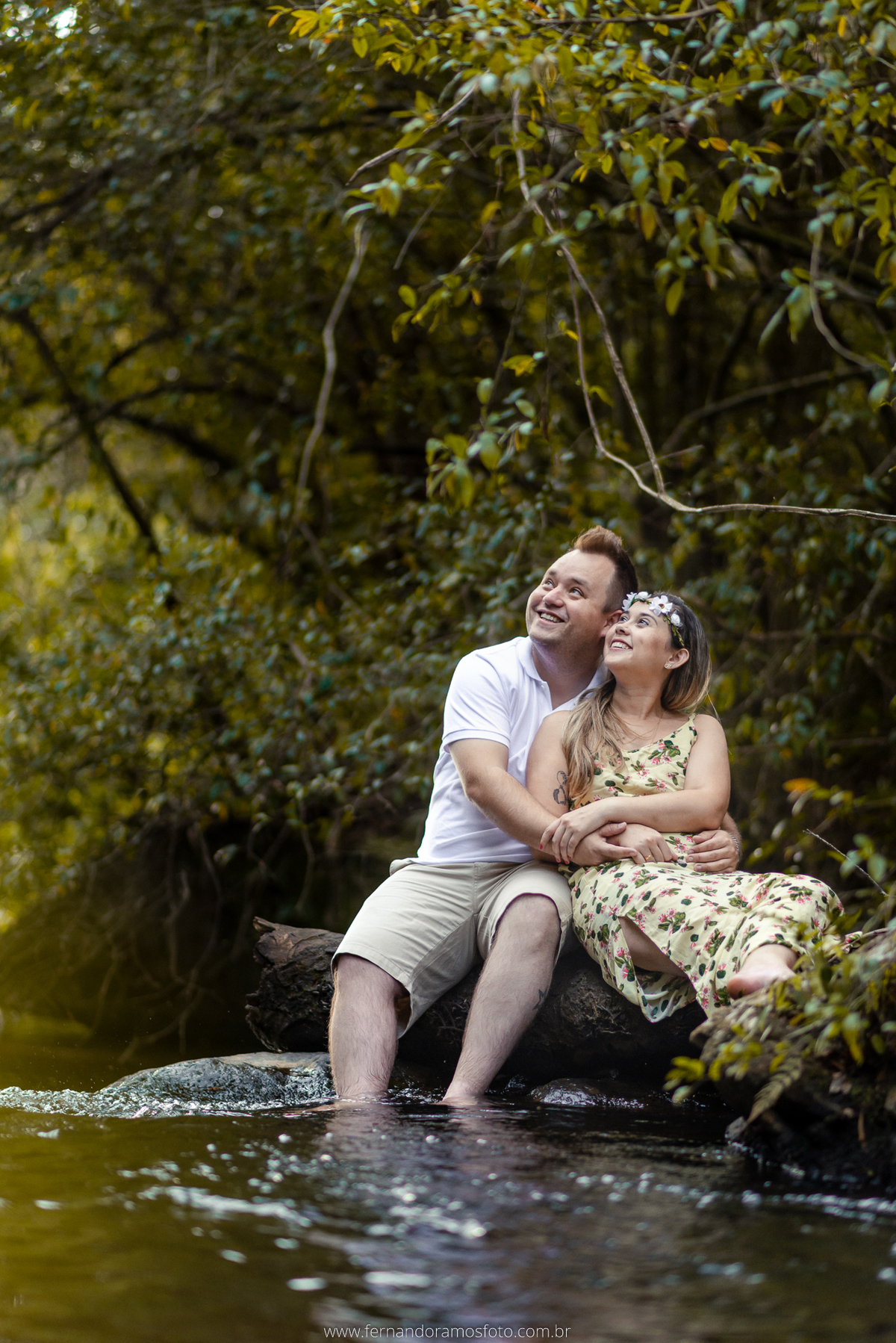 ENSAIO PRÉ-CASAMENTO NA FAZENDA GUAXINDUVA, FOTO NA CACHOEIRA, CABREÚVA, SÃO PAULO