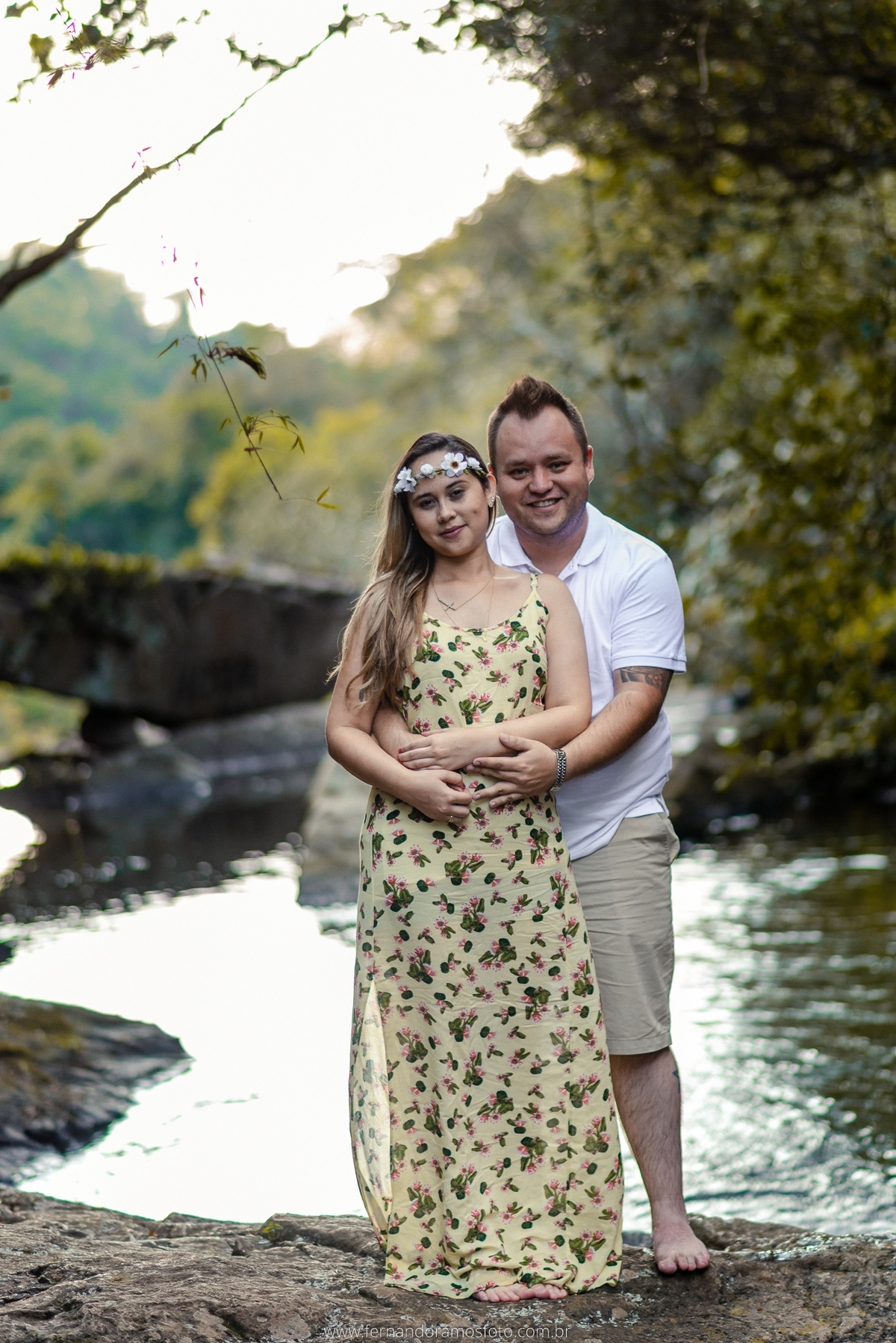 ENSAIO PRÉ-CASAMENTO NA FAZENDA GUAXINDUVA, FOTO NA CACHOEIRA, CABREÚVA, SÃO PAULO