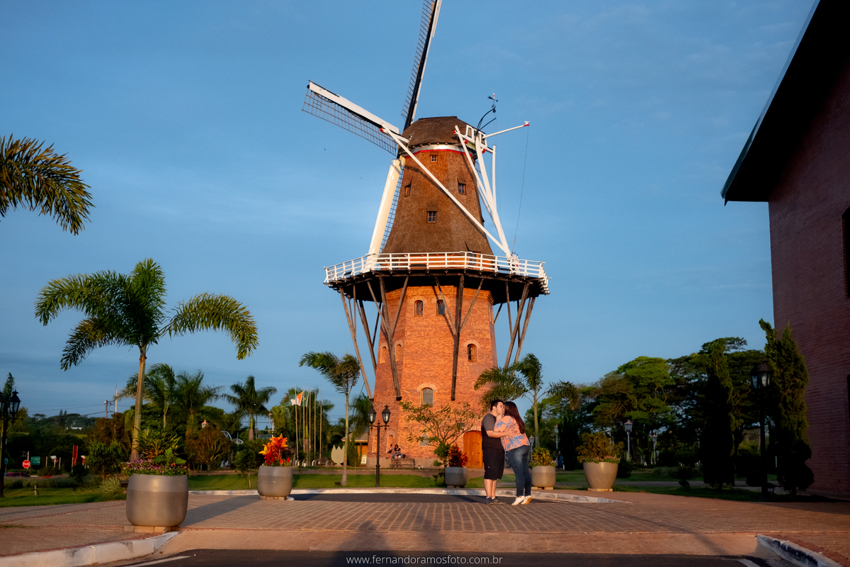 ENSAIO PRÉ-CASAMENTO, HOLAMBRA, MOINHO, PRÉ-WEDDING, FOTOGRAFIA DE CASAMENTO, CIDADE DAS FLORES, FOTOGRAFO DE CASAMENTO SP