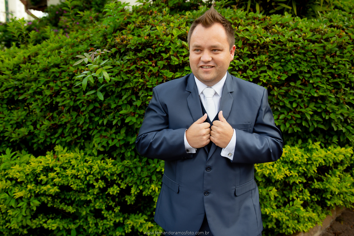 FOTOGRAFIA ESPONTÂNEA, FOTOGRAFIA DE CASAMENTO, NOIVA COM O PAI, DIA DA NOIVA, CASAMENTO EM JUNDIAÍ, SANTUÁRIO DIOCESANO NOSSA SENHORA APARECIDA, ETERNIZE EVENTOS, FOTÓGRAFO DE CASAMENTO EM JUNDIAÍ, FOTÓGRAFO DE CASAMENTO EM ITUPEVA