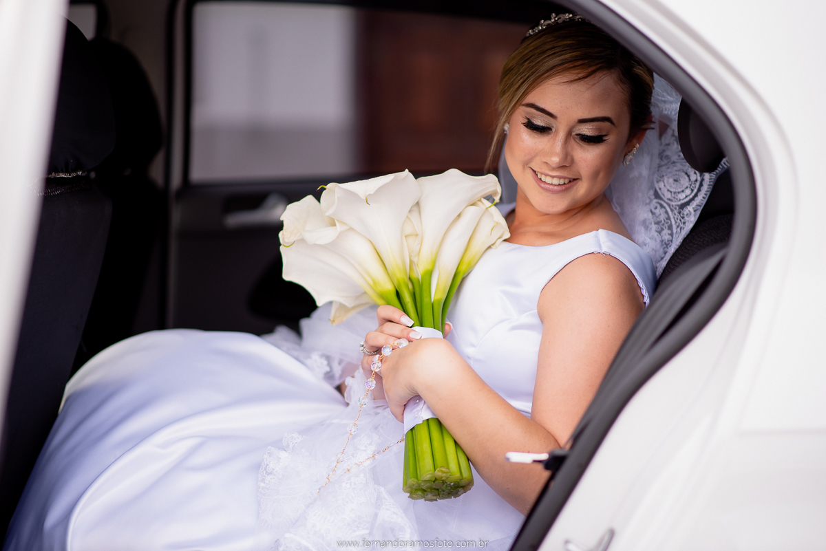 FOTOGRAFIA ESPONTÂNEA, FOTOGRAFIA DE CASAMENTO, NOIVA COM O PAI, DIA DA NOIVA, CASAMENTO EM JUNDIAÍ, SANTUÁRIO DIOCESANO NOSSA SENHORA APARECIDA, ETERNIZE EVENTOS, FOTÓGRAFO DE CASAMENTO EM JUNDIAÍ, FOTÓGRAFO DE CASAMENTO EM ITUPEVA, PERSONA SEMIJOIAS