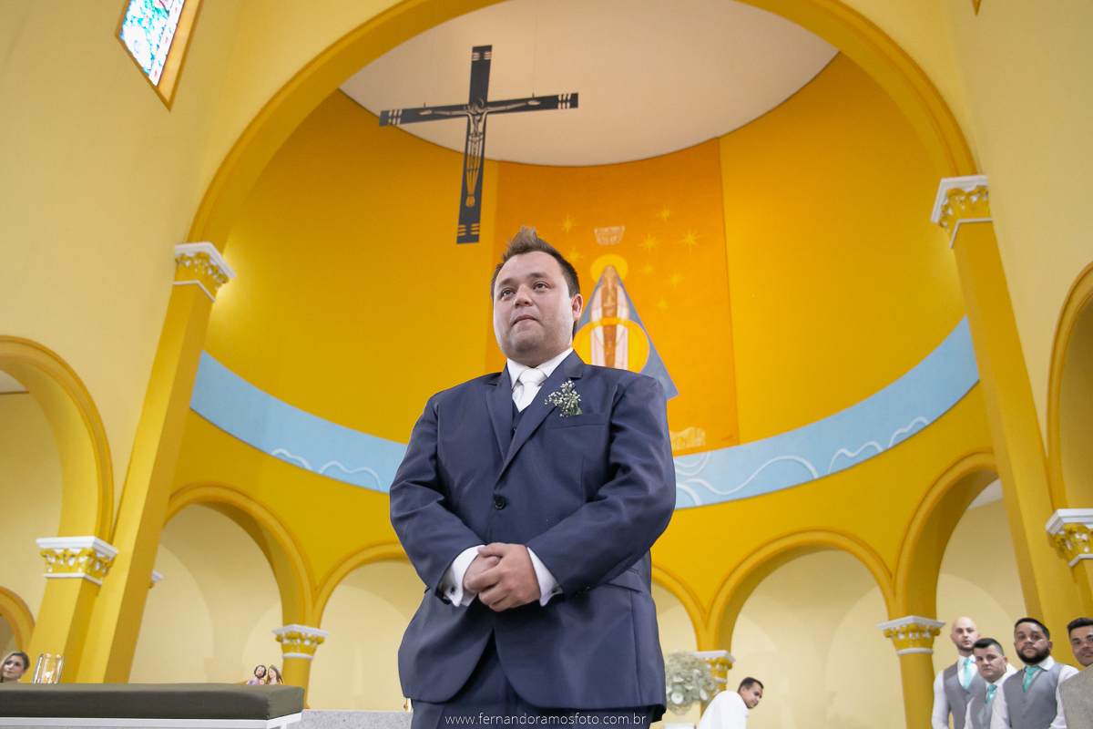 FOTOGRAFIA ESPONTÂNEA, FOTOGRAFIA DE CASAMENTO, NOIVA COM O PAI, DIA DA NOIVA, CASAMENTO EM JUNDIAÍ, SANTUÁRIO DIOCESANO NOSSA SENHORA APARECIDA, ETERNIZE EVENTOS, FOTÓGRAFO DE CASAMENTO EM JUNDIAÍ, FOTÓGRAFO DE CASAMENTO EM ITUPEVA
