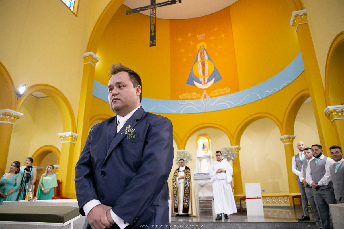 FOTOGRAFIA ESPONTÂNEA, FOTOGRAFIA DE CASAMENTO, ENTRADA DA NOIVA, DIA DA NOIVA, CASAMENTO EM JUNDIAÍ, SANTUÁRIO DIOCESANO NOSSA SENHORA APARECIDA, ETERNIZE EVENTOS, FOTÓGRAFO DE CASAMENTO EM JUNDIAÍ, FOTÓGRAFO DE CASAMENTO EM ITUPEVA