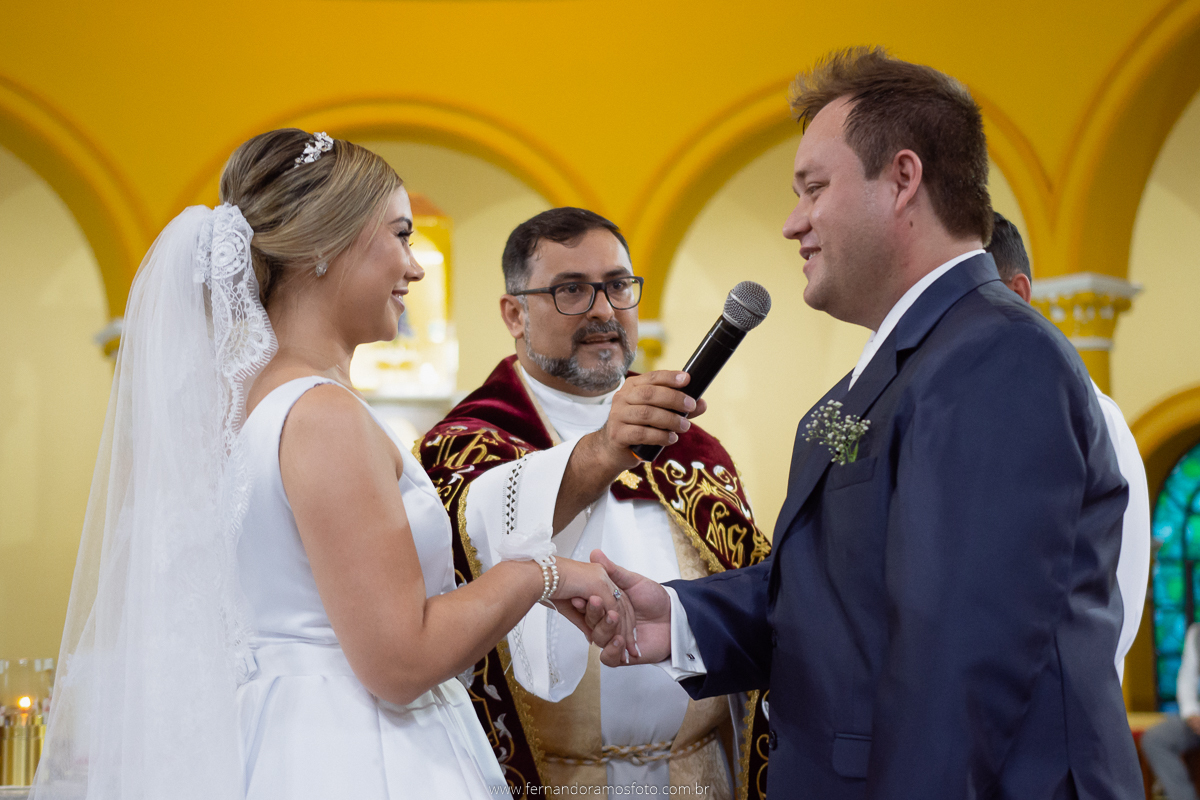 FOTOGRAFIA ESPONTÂNEA, FOTOGRAFIA DE CASAMENTO,  DIA DA NOIVA, CASAMENTO EM JUNDIAÍ, SANTUÁRIO DIOCESANO NOSSA SENHORA APARECIDA, ETERNIZE EVENTOS, FOTÓGRAFO DE CASAMENTO EM JUNDIAÍ, FOTÓGRAFO DE CASAMENTO EM ITUPEVA