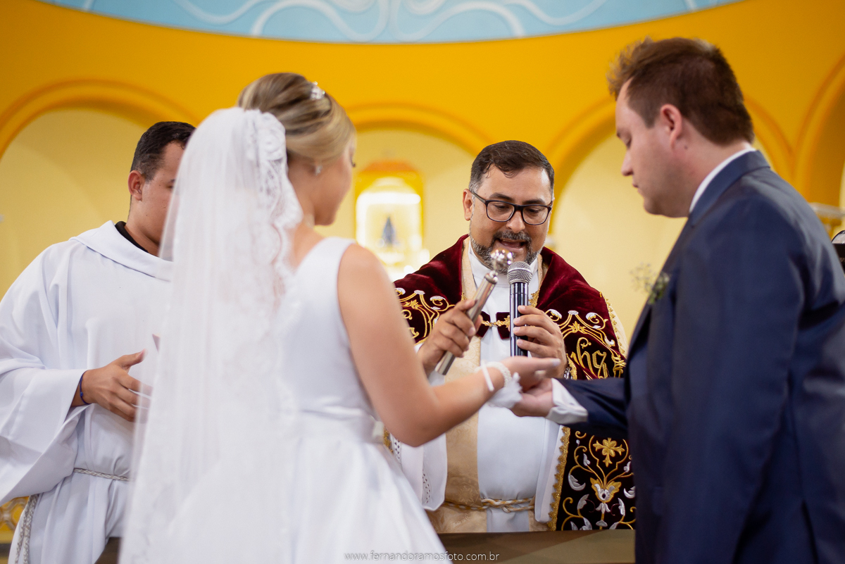 FOTOGRAFIA ESPONTÂNEA, FOTOGRAFIA DE CASAMENTO,  DIA DA NOIVA, CASAMENTO EM JUNDIAÍ, SANTUÁRIO DIOCESANO NOSSA SENHORA APARECIDA, ETERNIZE EVENTOS, FOTÓGRAFO DE CASAMENTO EM JUNDIAÍ, FOTÓGRAFO DE CASAMENTO EM ITUPEVA, ALIANÇA DE CASAMENTO