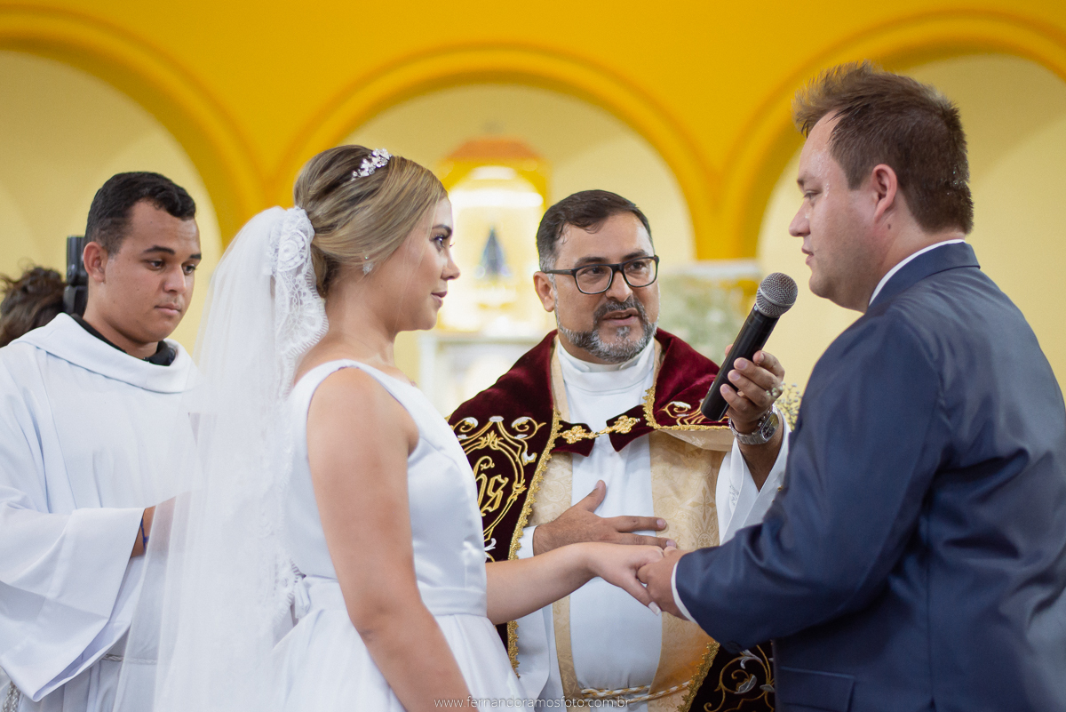 FOTOGRAFIA ESPONTÂNEA, FOTOGRAFIA DE CASAMENTO,  DIA DA NOIVA, CASAMENTO EM JUNDIAÍ, SANTUÁRIO DIOCESANO NOSSA SENHORA APARECIDA, ETERNIZE EVENTOS, FOTÓGRAFO DE CASAMENTO EM JUNDIAÍ, FOTÓGRAFO DE CASAMENTO EM ITUPEVA, ALIANÇA DE CASAMENTO