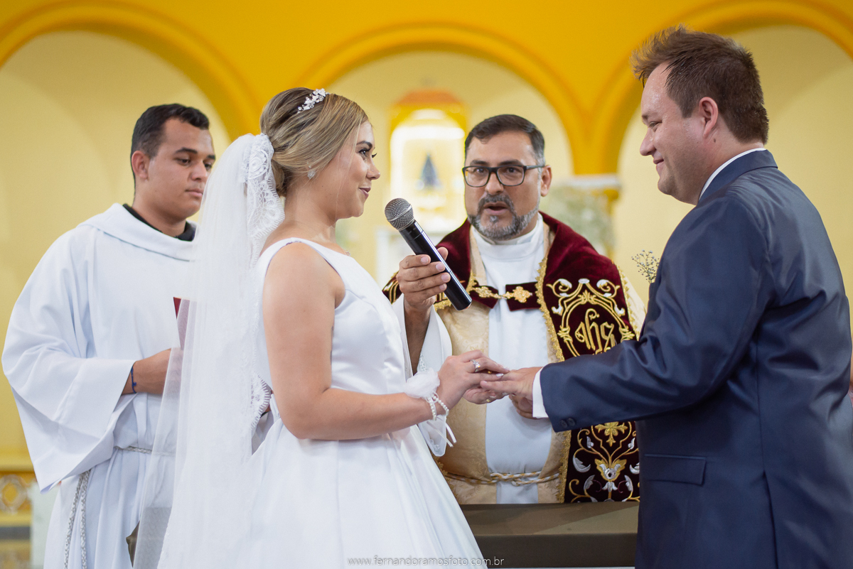 FOTOGRAFIA ESPONTÂNEA, FOTOGRAFIA DE CASAMENTO,  DIA DA NOIVA, CASAMENTO EM JUNDIAÍ, SANTUÁRIO DIOCESANO NOSSA SENHORA APARECIDA, ETERNIZE EVENTOS, FOTÓGRAFO DE CASAMENTO EM JUNDIAÍ, FOTÓGRAFO DE CASAMENTO EM ITUPEVA, ALIANÇA DE CASAMENTO