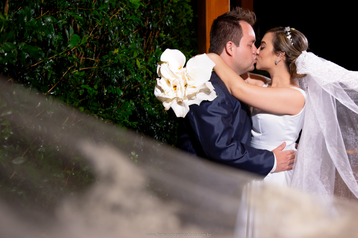 FOTOGRAFIA ESPONTÂNEA, FOTOGRAFIA DE CASAMENTO,  DIA DA NOIVA, CASAMENTO EM JUNDIAÍ, SANTUÁRIO DIOCESANO NOSSA SENHORA APARECIDA, ETERNIZE EVENTOS, FOTÓGRAFO DE CASAMENTO EM JUNDIAÍ, FOTÓGRAFO DE CASAMENTO EM ITUPEVA, ENSAIO CASAMENTO
