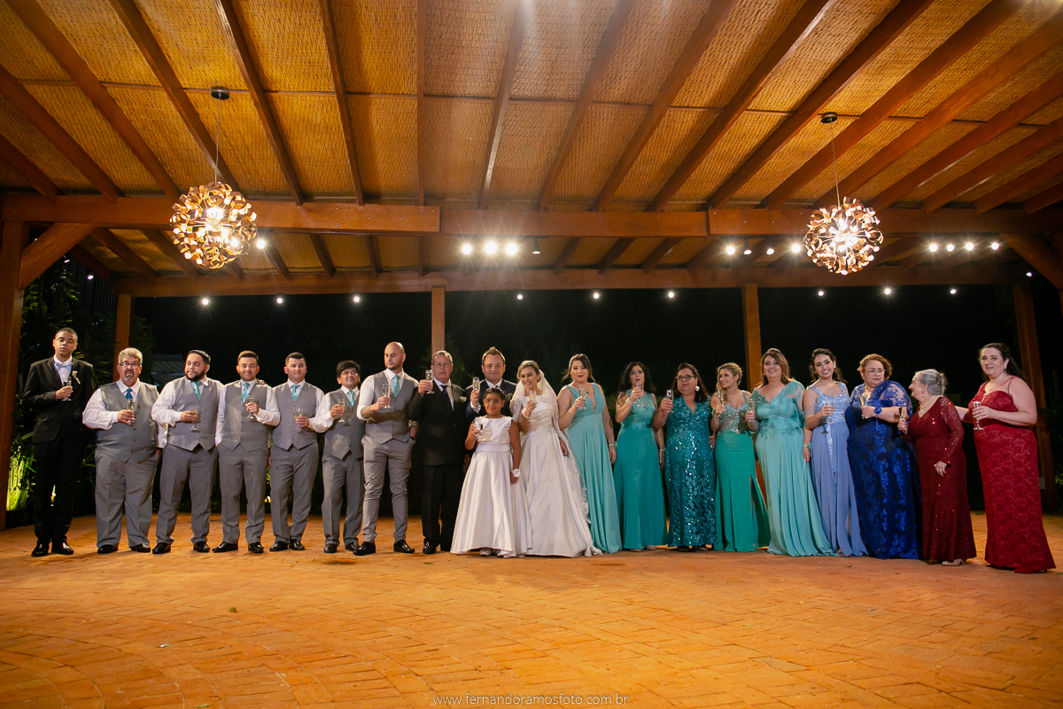 FOTOGRAFIA ESPONTÂNEA, FOTOGRAFIA DE CASAMENTO,  DIA DA NOIVA, CASAMENTO EM JUNDIAÍ, SANTUÁRIO DIOCESANO NOSSA SENHORA APARECIDA, ETERNIZE EVENTOS, FOTÓGRAFO DE CASAMENTO EM JUNDIAÍ, FOTÓGRAFO DE CASAMENTO EM ITUPEVA, ENSAIO CASAMENTO, FOTO COM PADRINHOS