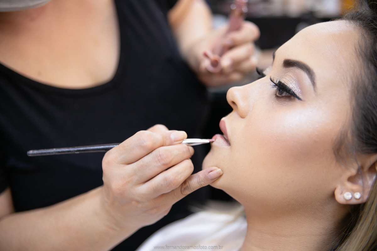 DIA DA NOIVA, CASAMENTO EM JUNDIAÍ, ETERNIZE EVENTOS, SANTUÁRIO DIOCESANO NOSSA SENHORA APARECIDA, VESTIDO DE NOIVA, DETALHES CASAMENTO, FOTOGRAFIA DE  CASAMENTO, RENATA MATSUO MAKEUP