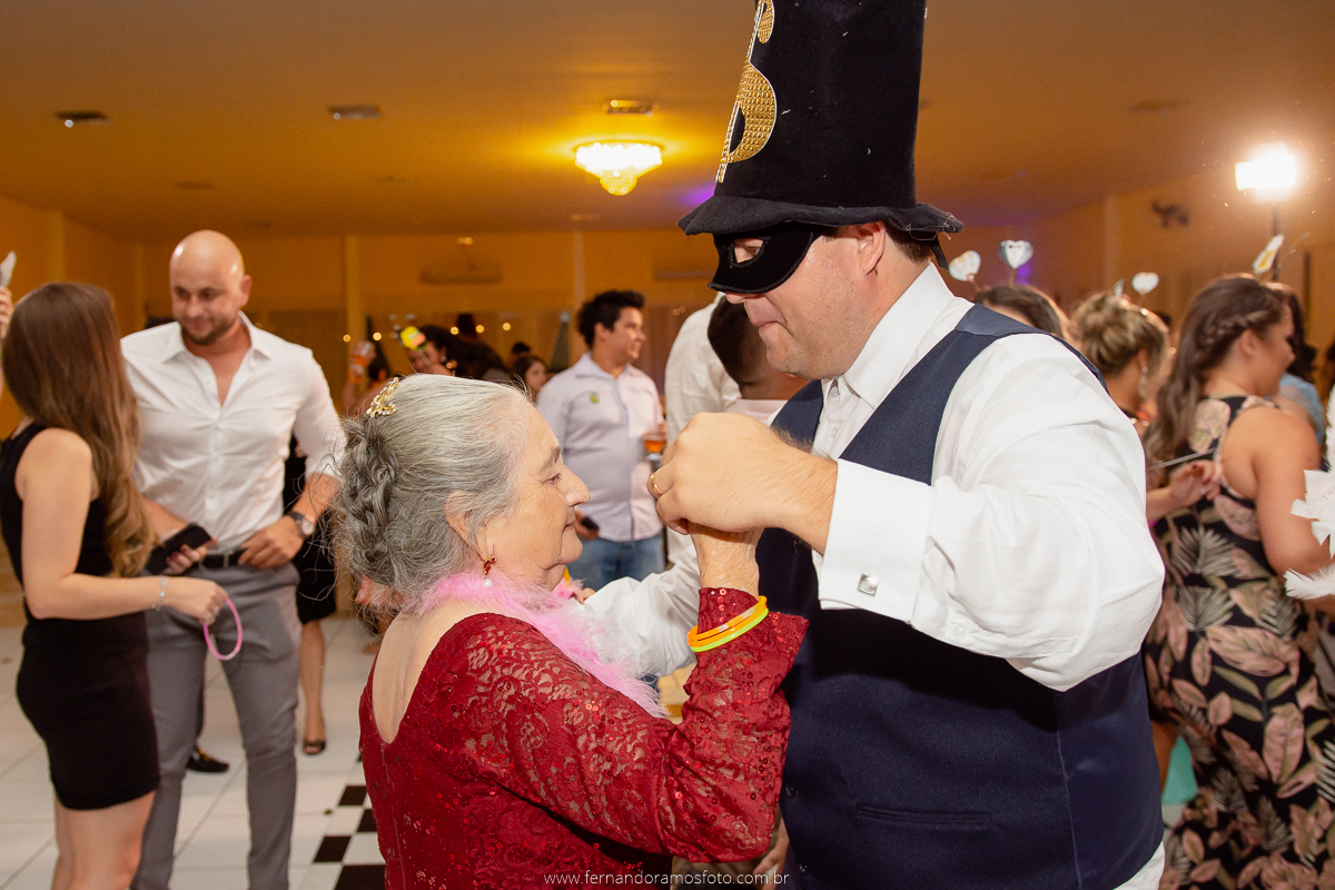 FOTOGRAFIA ESPONTÂNEA, FOTOGRAFIA DE CASAMENTO, NOIVA COM O PAI, DIA DA NOIVA, CASAMENTO EM JUNDIAÍ, SANTUÁRIO DIOCESANO NOSSA SENHORA APARECIDA, ETERNIZE EVENTOS, FOTÓGRAFO DE CASAMENTO EM JUNDIAÍ, FOTÓGRAFO DE CASAMENTO EM ITUPEVA, FESTA DE CASAMENTO
