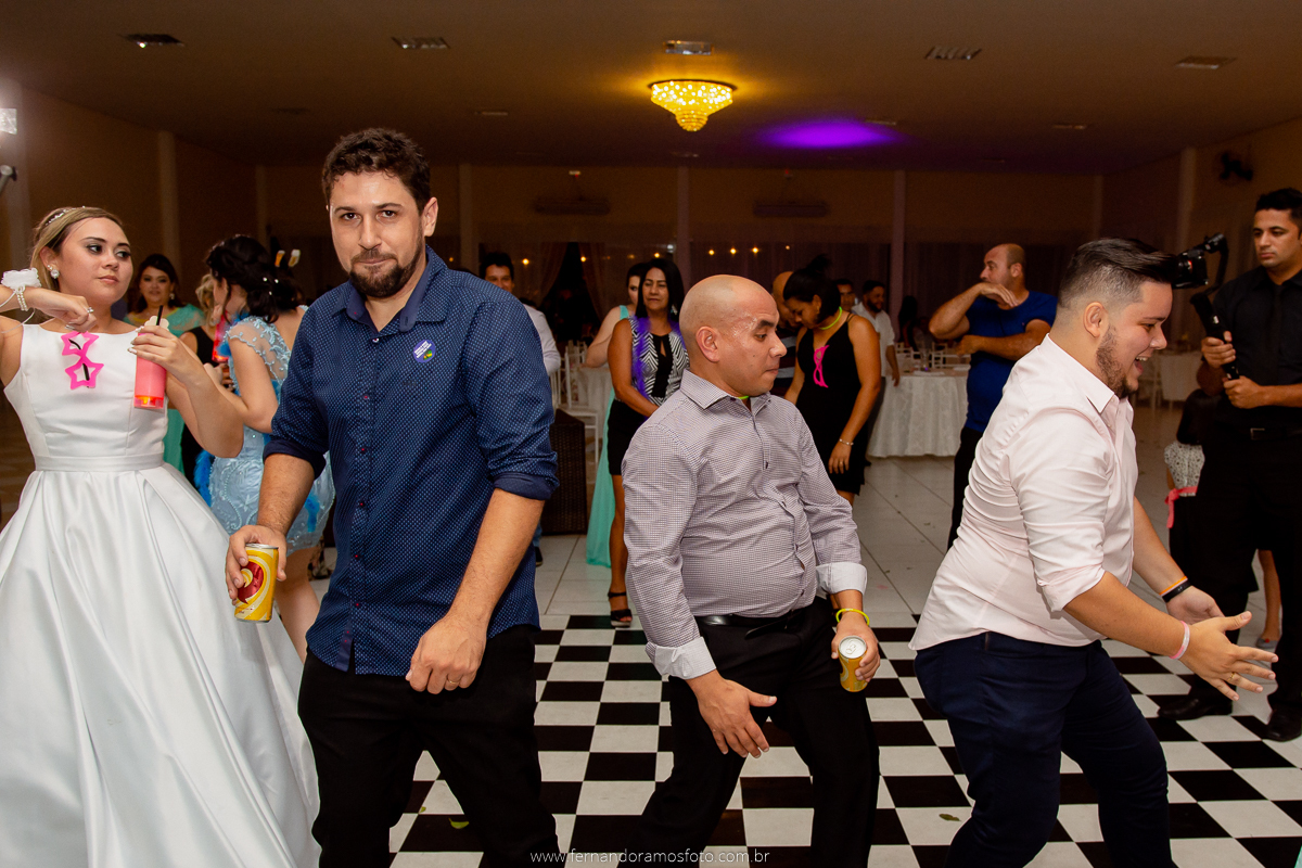 FOTOGRAFIA ESPONTÂNEA, FOTOGRAFIA DE CASAMENTO, NOIVA COM O PAI, DIA DA NOIVA, CASAMENTO EM JUNDIAÍ, SANTUÁRIO DIOCESANO NOSSA SENHORA APARECIDA, ETERNIZE EVENTOS, FOTÓGRAFO DE CASAMENTO EM JUNDIAÍ, FOTÓGRAFO DE CASAMENTO EM ITUPEVA, FESTA DE CASAMENTO