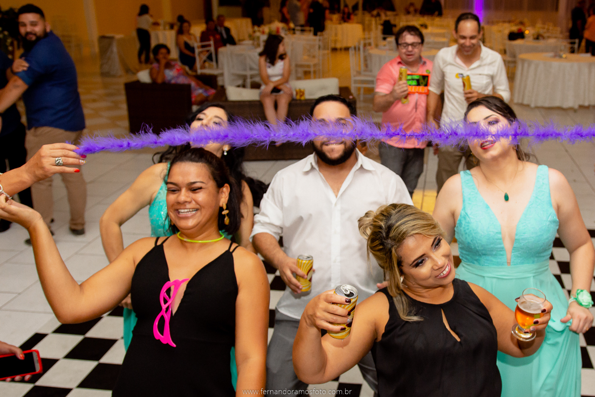 FOTOGRAFIA ESPONTÂNEA, FOTOGRAFIA DE CASAMENTO, NOIVA COM O PAI, DIA DA NOIVA, CASAMENTO EM JUNDIAÍ, SANTUÁRIO DIOCESANO NOSSA SENHORA APARECIDA, ETERNIZE EVENTOS, FOTÓGRAFO DE CASAMENTO EM JUNDIAÍ, FOTÓGRAFO DE CASAMENTO EM ITUPEVA, FESTA DE CASAMENTO