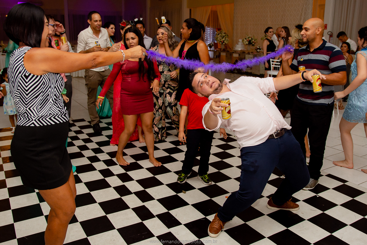 FOTOGRAFIA ESPONTÂNEA, FOTOGRAFIA DE CASAMENTO, NOIVA COM O PAI, DIA DA NOIVA, CASAMENTO EM JUNDIAÍ, SANTUÁRIO DIOCESANO NOSSA SENHORA APARECIDA, ETERNIZE EVENTOS, FOTÓGRAFO DE CASAMENTO EM JUNDIAÍ, FOTÓGRAFO DE CASAMENTO EM ITUPEVA, FESTA DE CASAMENTO